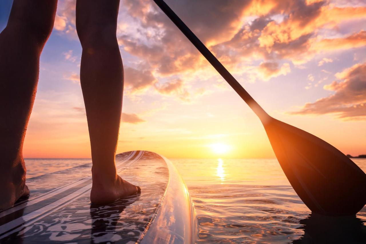 Avani Plus Fares Maldives Resort - 50 Percent Off On Seaplane Transfer For Minimum Stay Of 3 Nights And More For Stays Until 31 October 2025 Kendhoo Exteriér fotografie