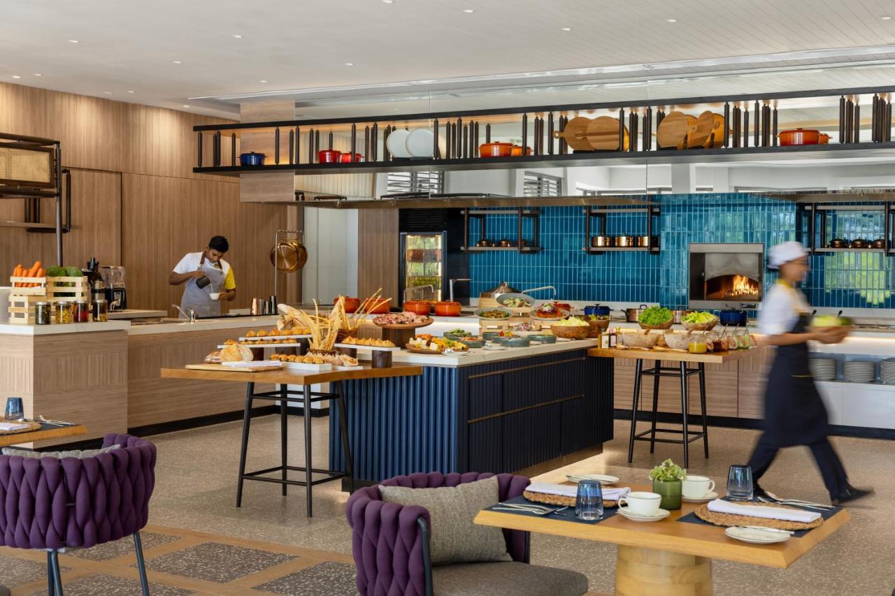 Avani Plus Fares Maldives Resort - 50 Percent Off On Seaplane Transfer For Minimum Stay Of 3 Nights And More For Stays Until 31 October 2025 Kendhoo Exteriér fotografie