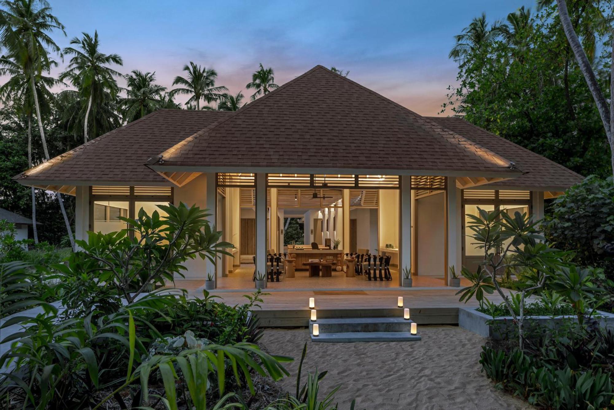 Avani Plus Fares Maldives Resort - 50 Percent Off On Seaplane Transfer For Minimum Stay Of 3 Nights And More For Stays Until 31 October 2025 Kendhoo Exteriér fotografie