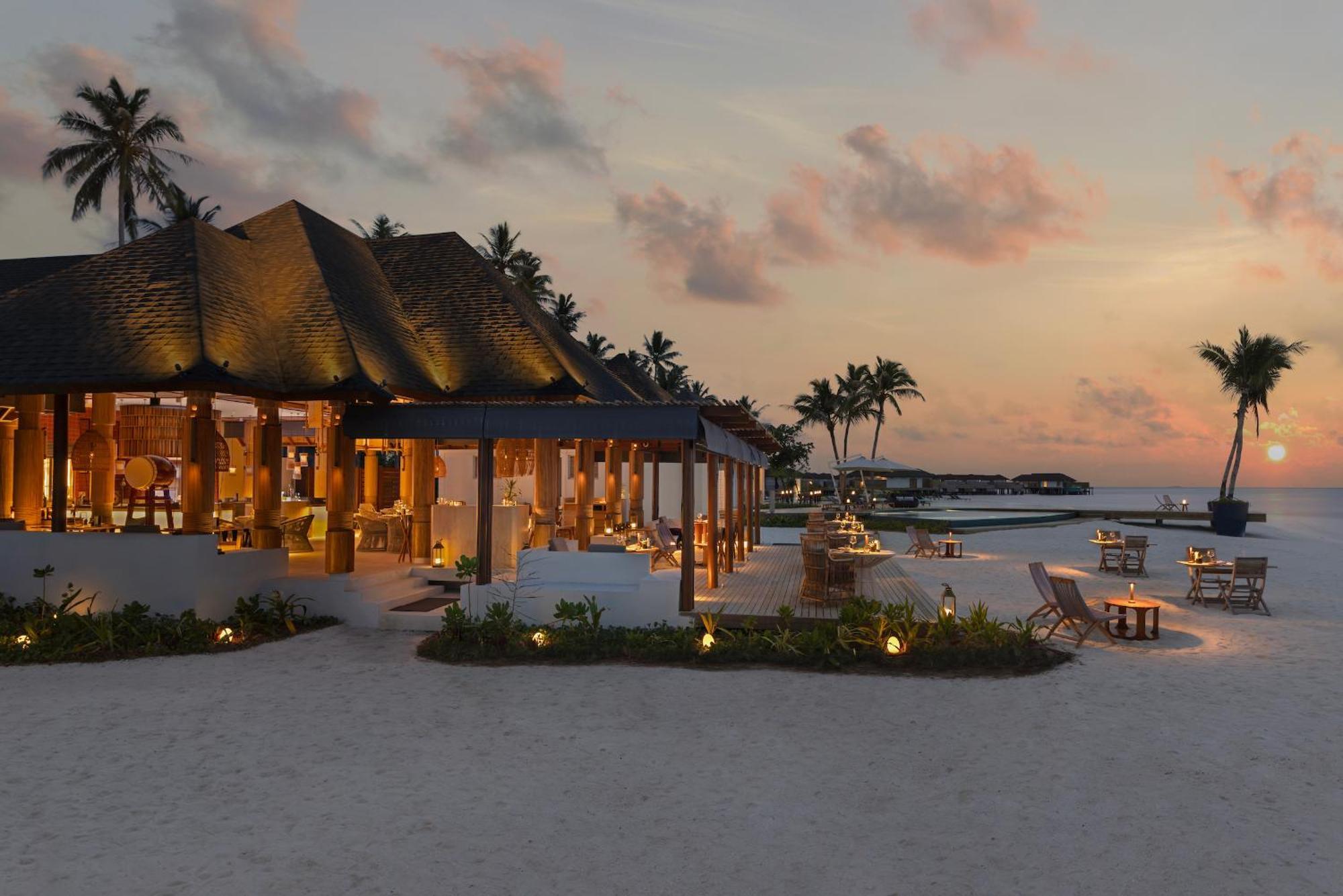 Avani Plus Fares Maldives Resort - 50 Percent Off On Seaplane Transfer For Minimum Stay Of 3 Nights And More For Stays Until 31 October 2025 Kendhoo Exteriér fotografie
