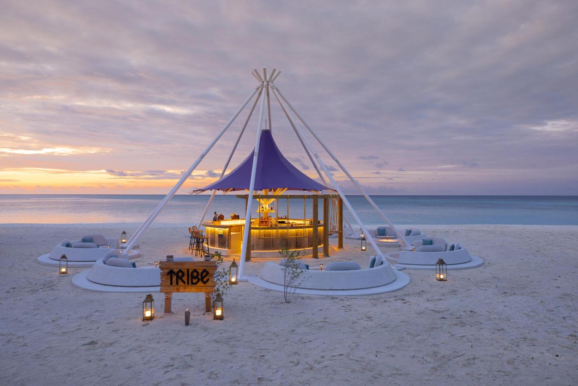 Avani Plus Fares Maldives Resort - 50 Percent Off On Seaplane Transfer For Minimum Stay Of 3 Nights And More For Stays Until 31 October 2025 Kendhoo Exteriér fotografie